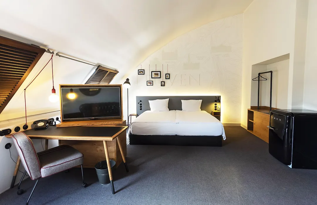 Pentahotel Leuven-1